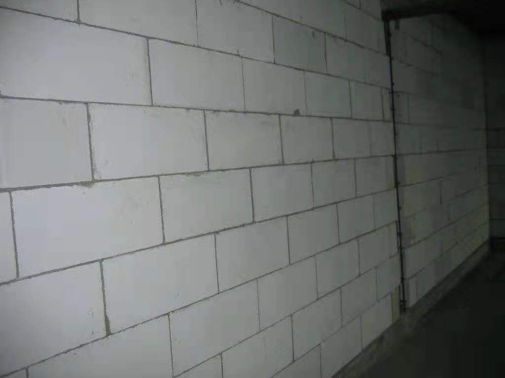 建房使用南京轻质砖砌墙需注意的要点